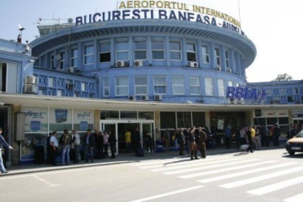 Guvernul vrea să închidă definitiv Aeroportul Băneasa pentru cursele low-cost